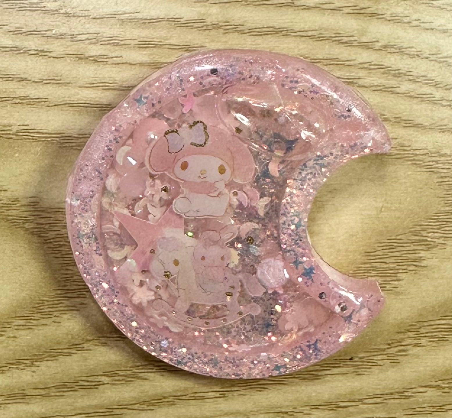 Moon Liquid Shaker Pin
