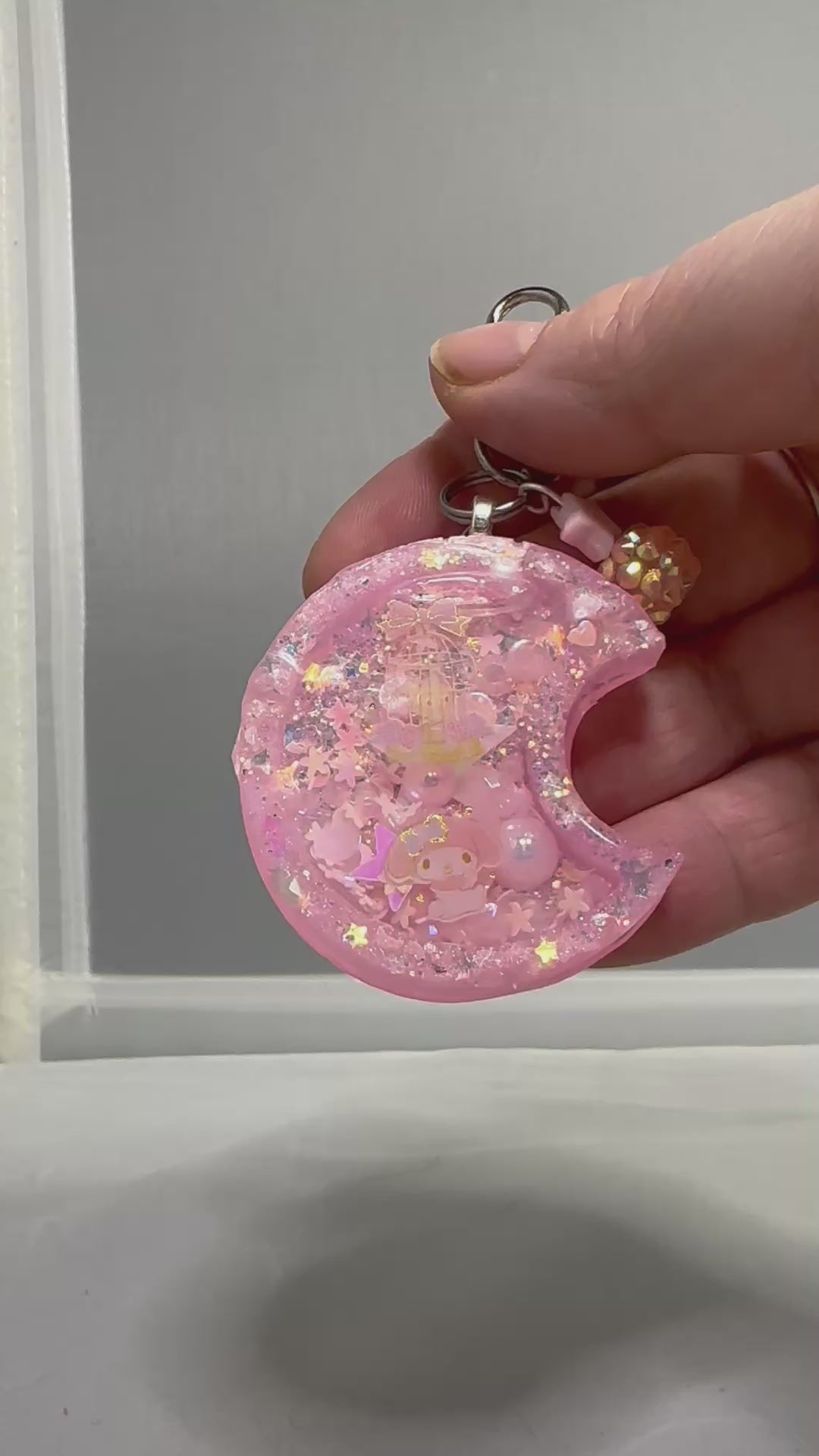 Moon Liquid Shaker Keychain - birdcage