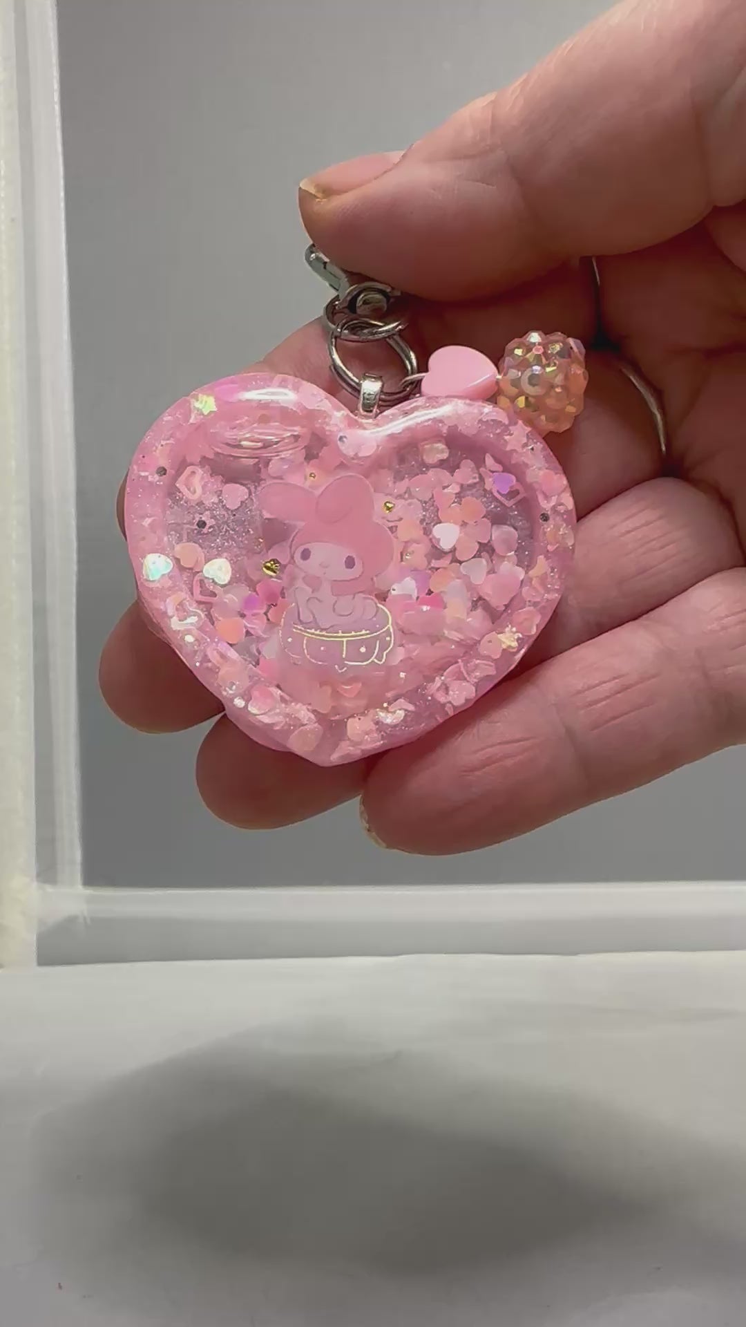 Heart Liquid Shaker Keychain - seated