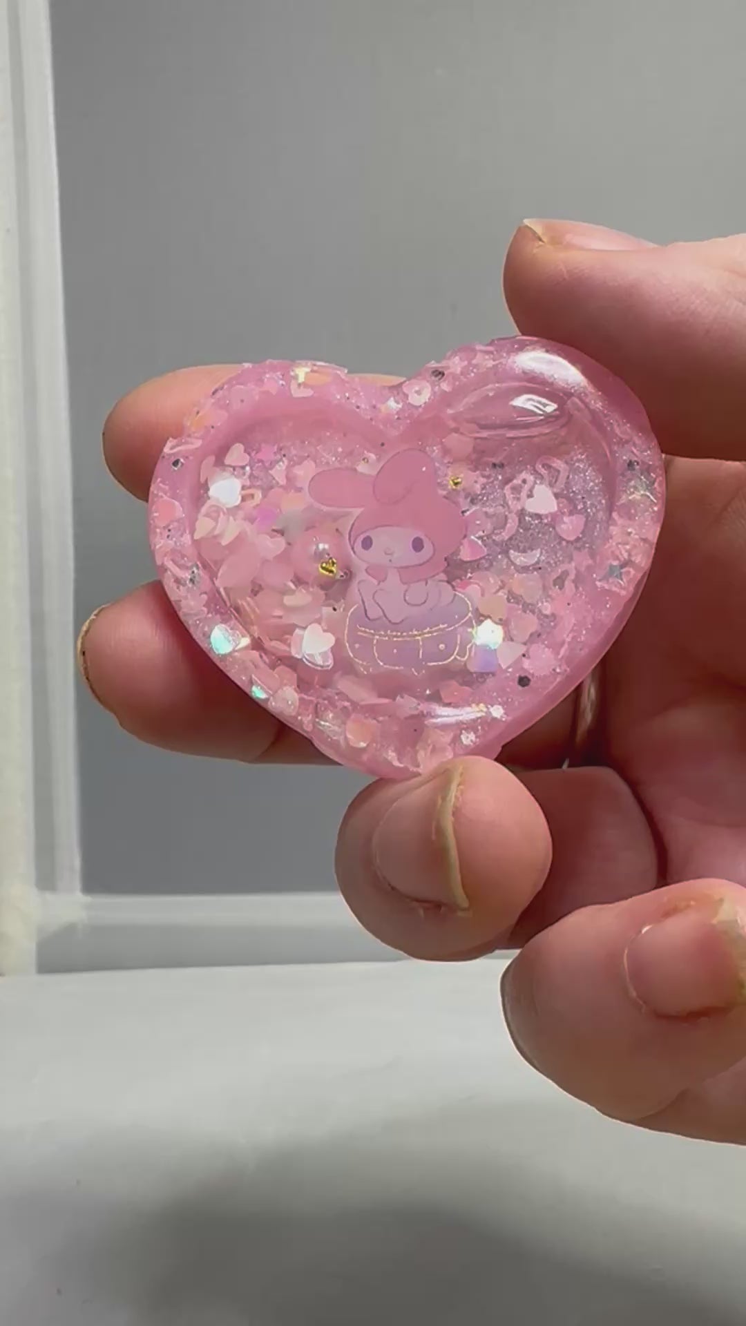Heart Liquid Shaker Pin